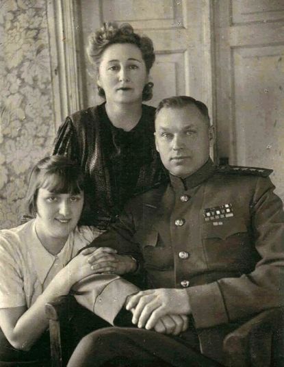 Rokossovsky y familia